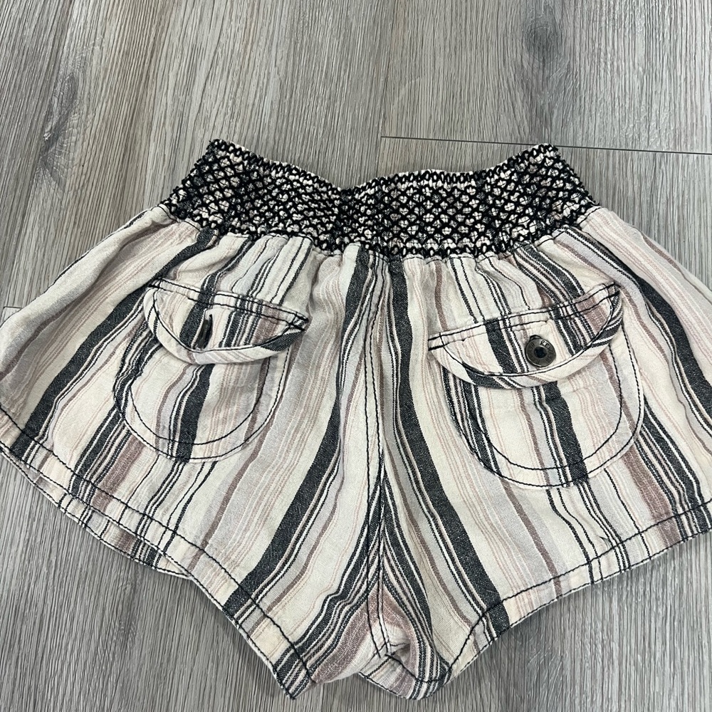 Rewash Beige & Black Striped High-Waist Women’s Shorts